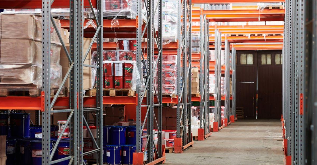 Zo verduurzamen Groninger ondernemers hun magazijnen